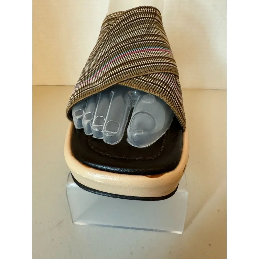 Donald Pliner‎ Wedge Slip-On Sandal Shoes Women US 7.5 Striped Comfort Spain